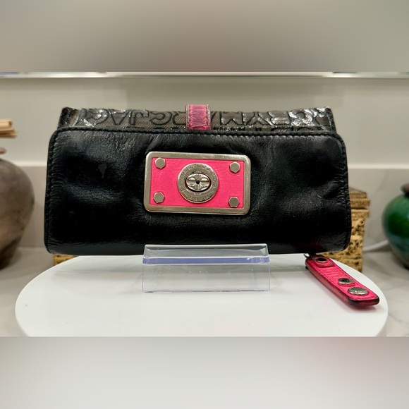 Marc By Marc Jacobs Handbags - Marc Jacobs Hot Pink/Black/Gray Leather Wallet, GUC, Marc by Marc Jacobs